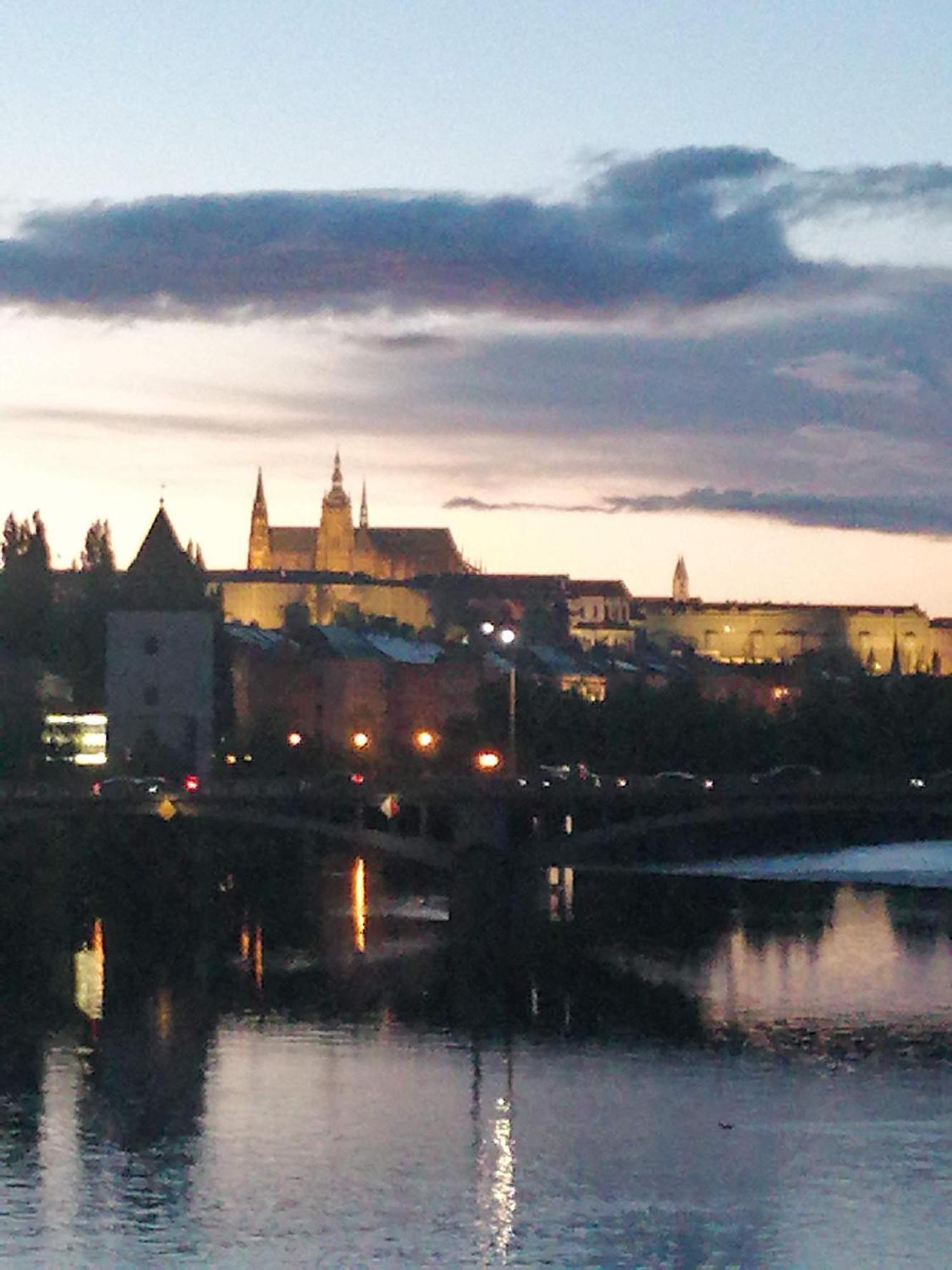 Appartamento Valentinka Minutes Away From Charles Bridge Praga